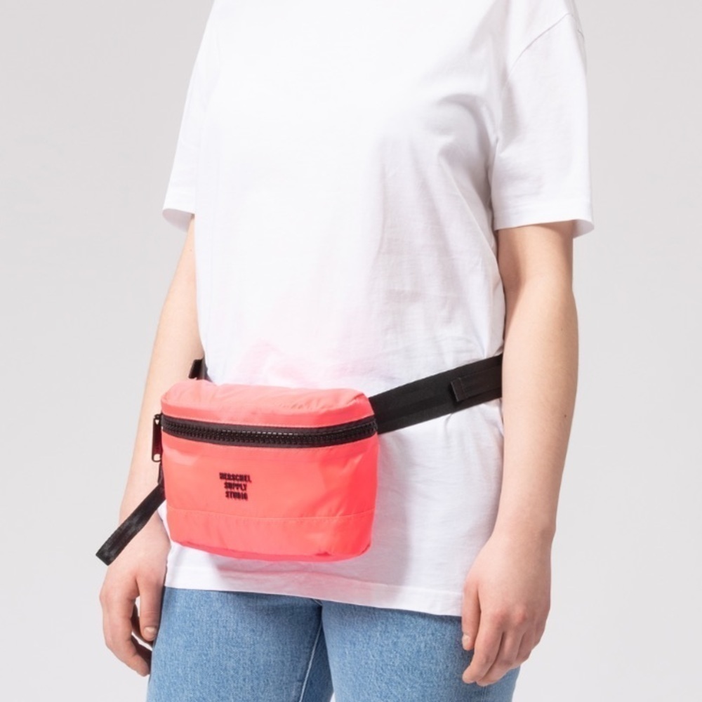 NWT Herschel Supply Company Hip Pack